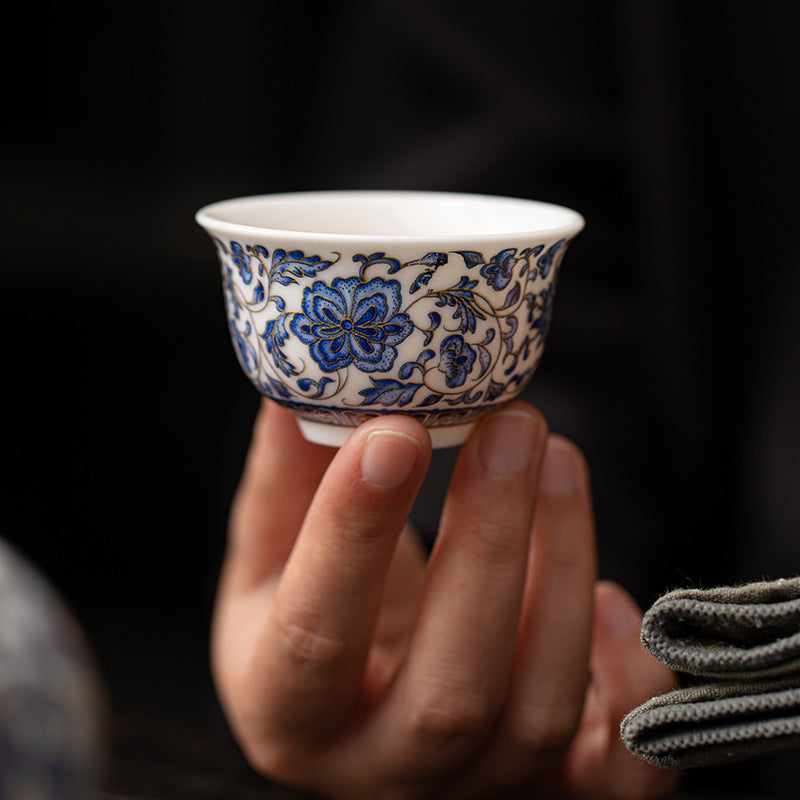 Blue and White Porcelain Tea Cup for Tea Tasting (Host Cup with Entwined Lotus Pattern, High - Grade Porcelain Light Luxury Personal Tea Bowl, Weighty Single Cup for Household Use)